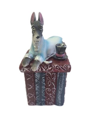 Декоративная шкатулка из полирезины Собака на коробке 6,3x6,8x12см 75541
