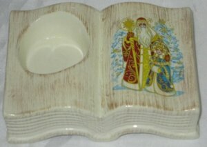 Подсвечник декоративный Дед Мороз керамика 12х8х3,5см 26099