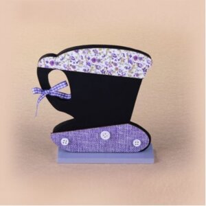 Декор фигурка из древесины павловнии с аппликац из хлопчато-бум ткани 14.5*4*15 28782